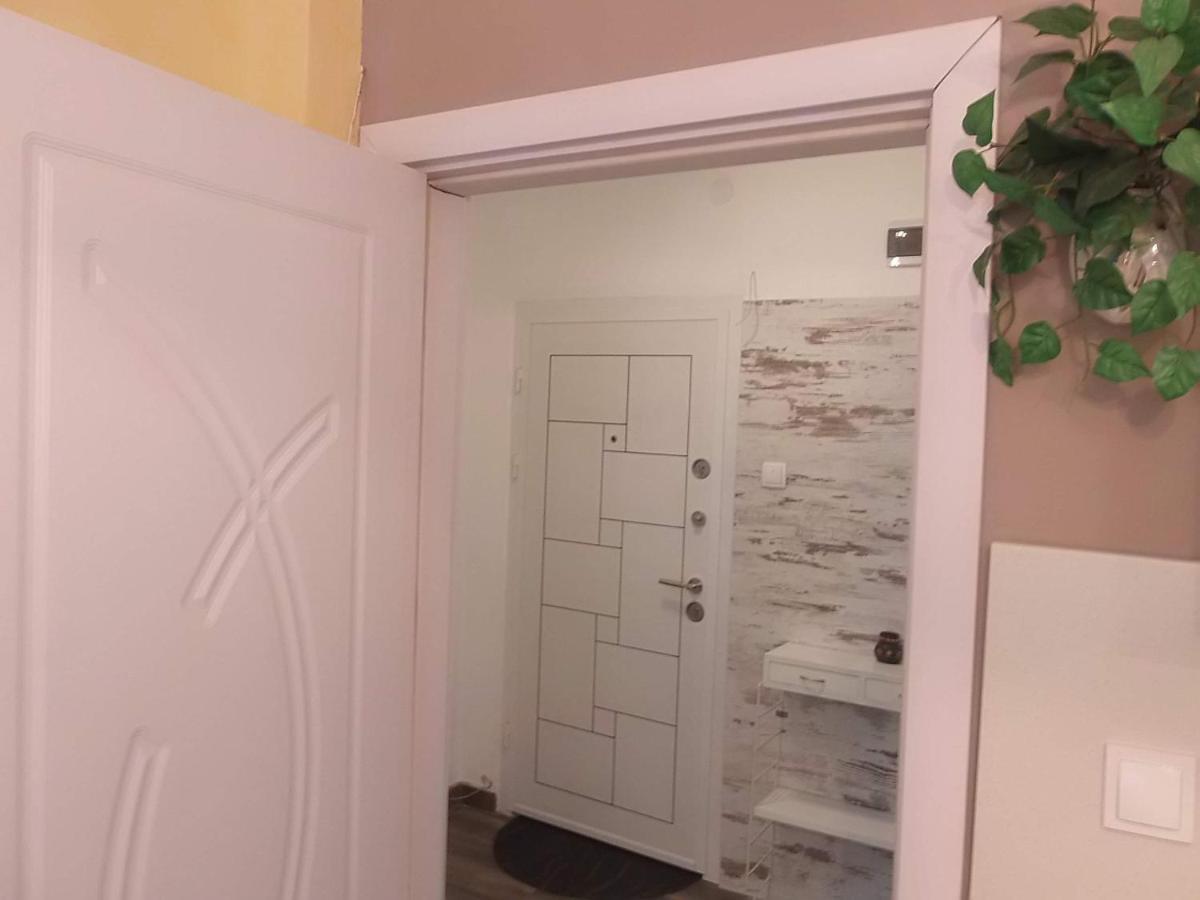 Apartamenti Art Uut 3 I Art Uut 4 Lägenhet Plovdiv Exteriör bild